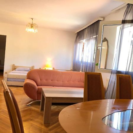Old House Old Town Hostel Sarajevo Bagian luar foto