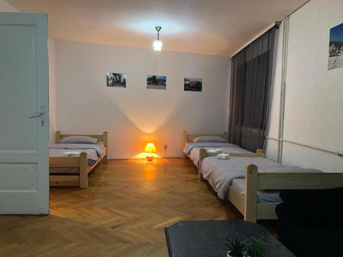 Old House Old Town Hostel Sarajevo Bagian luar foto